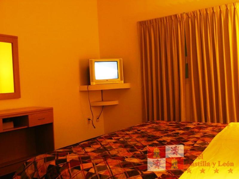 Hotel Castilla Y Leon Guadalajara Dış mekan fotoğraf